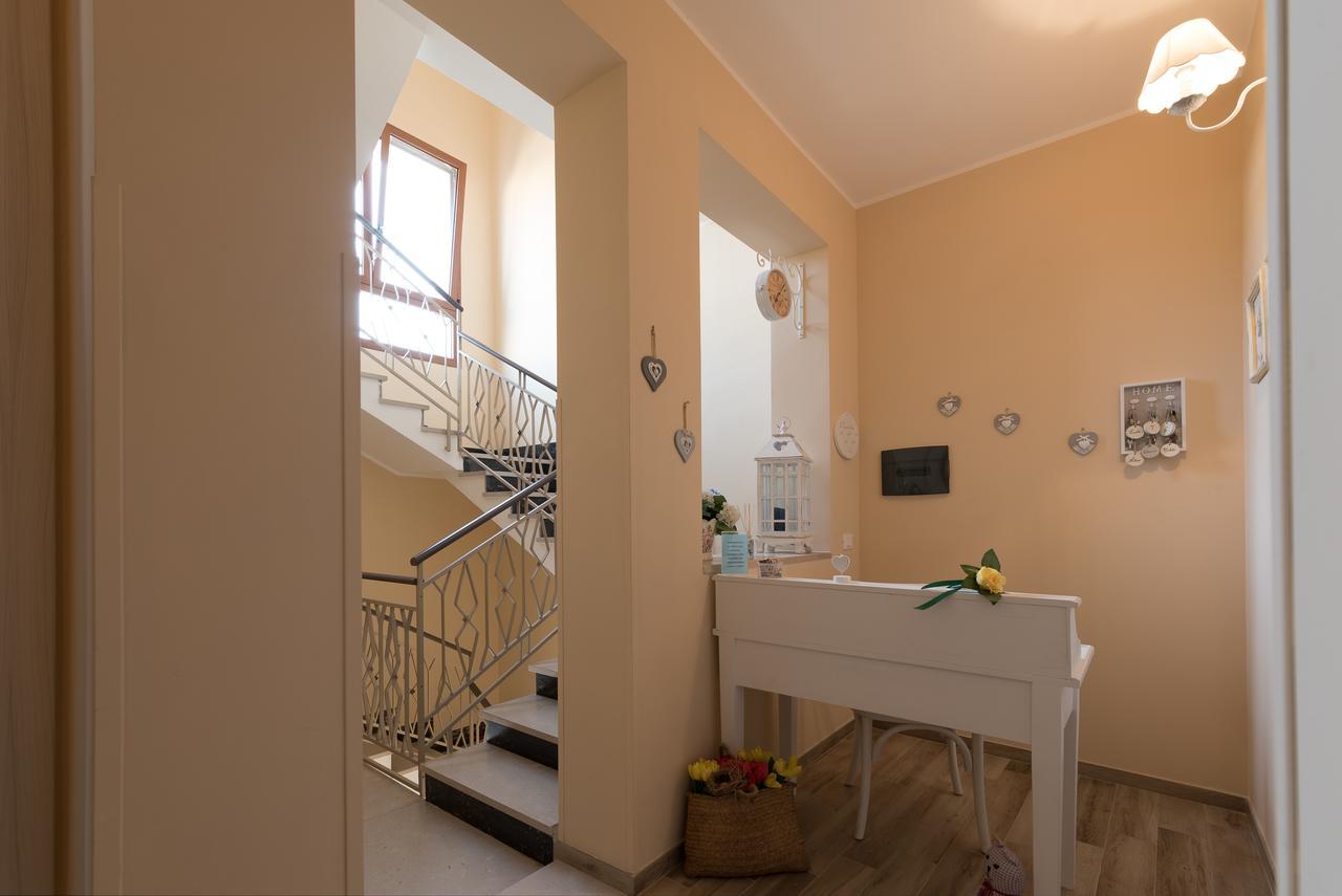 A Casa Di... Aurora 2 Bed & Breakfast ซานวิโต โลคาโป ภายนอก รูปภาพ