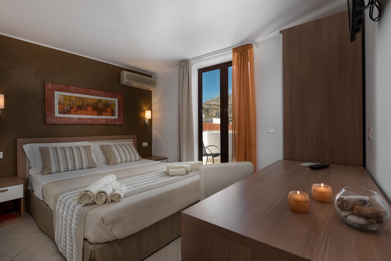 A Casa Di... Aurora 2 Bed & Breakfast ซานวิโต โลคาโป ภายนอก รูปภาพ